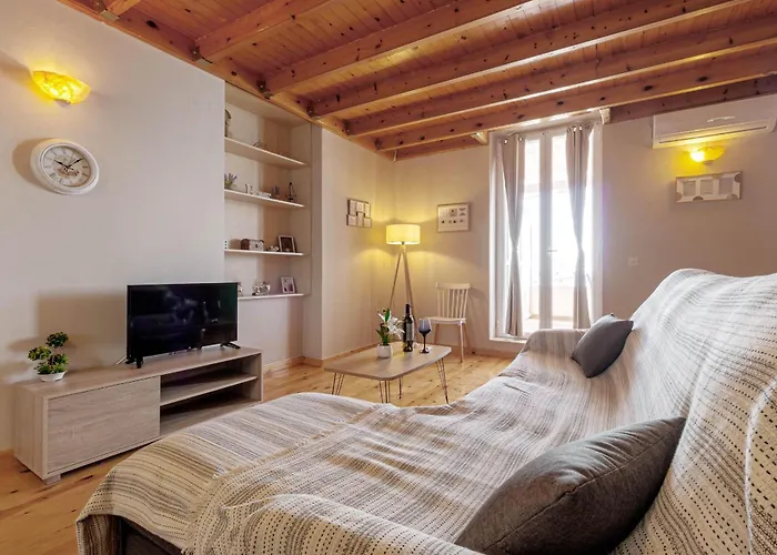 Апартаменты Ionelia Seaview 2